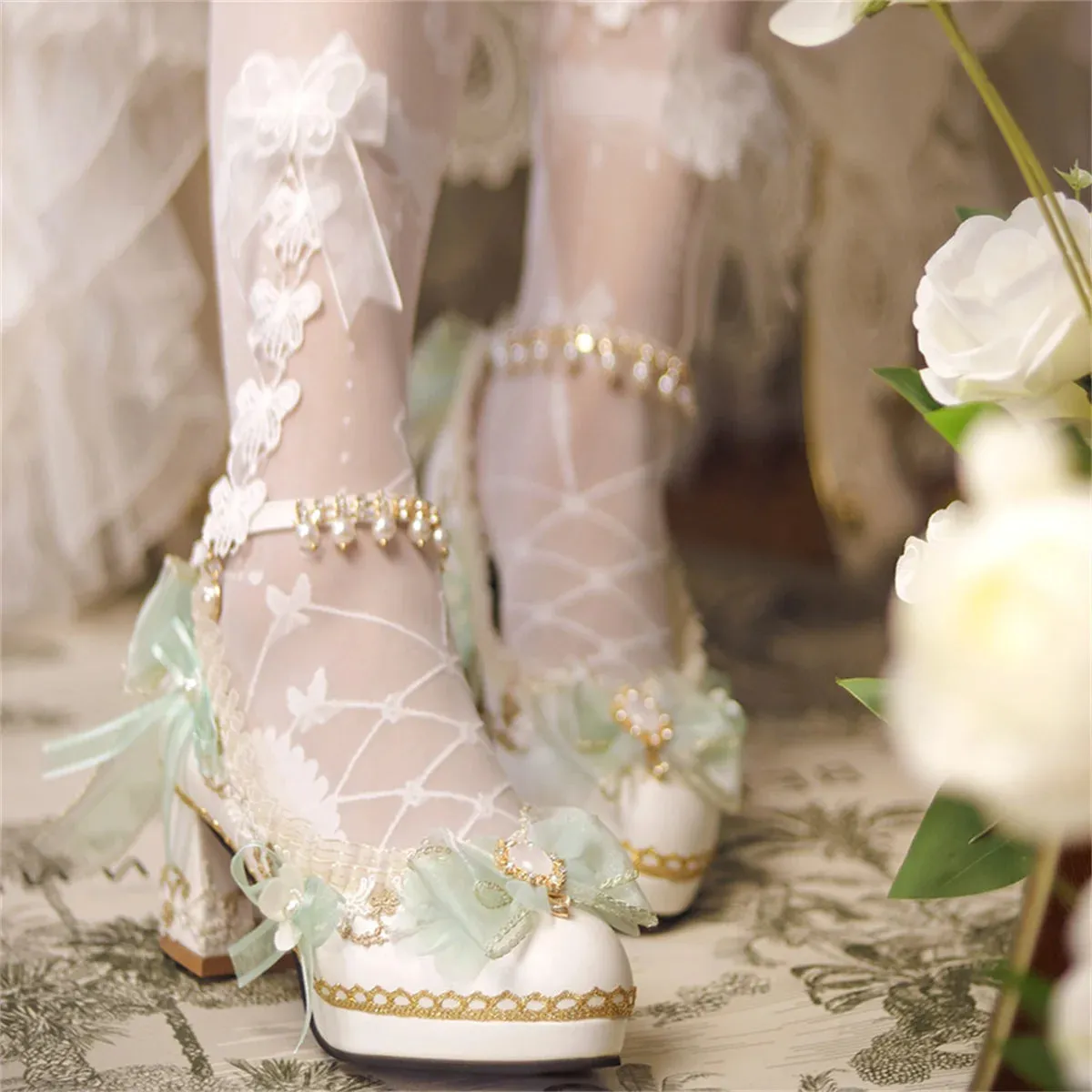 Advbridge French Vintage Lolita Girls Shoes Elegant Tea Party Palaca Ribbon Bowknot Pearls Gems Lace Pointed Sandals 5-6cm High Heeled