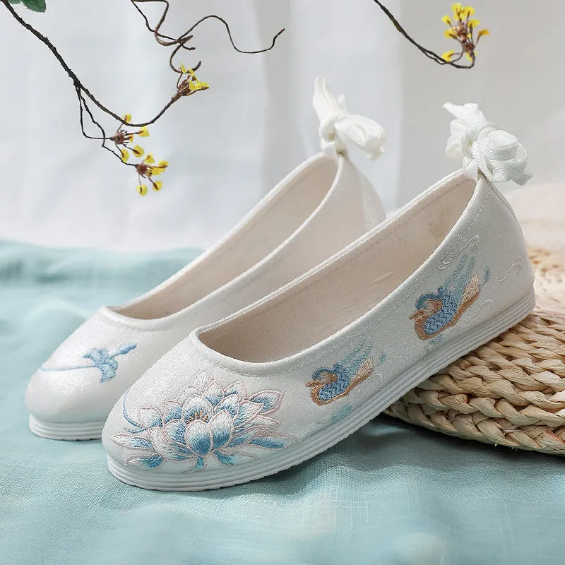 For Han Chinese Clothing Embroidered Ancient Style Canvas Shoes