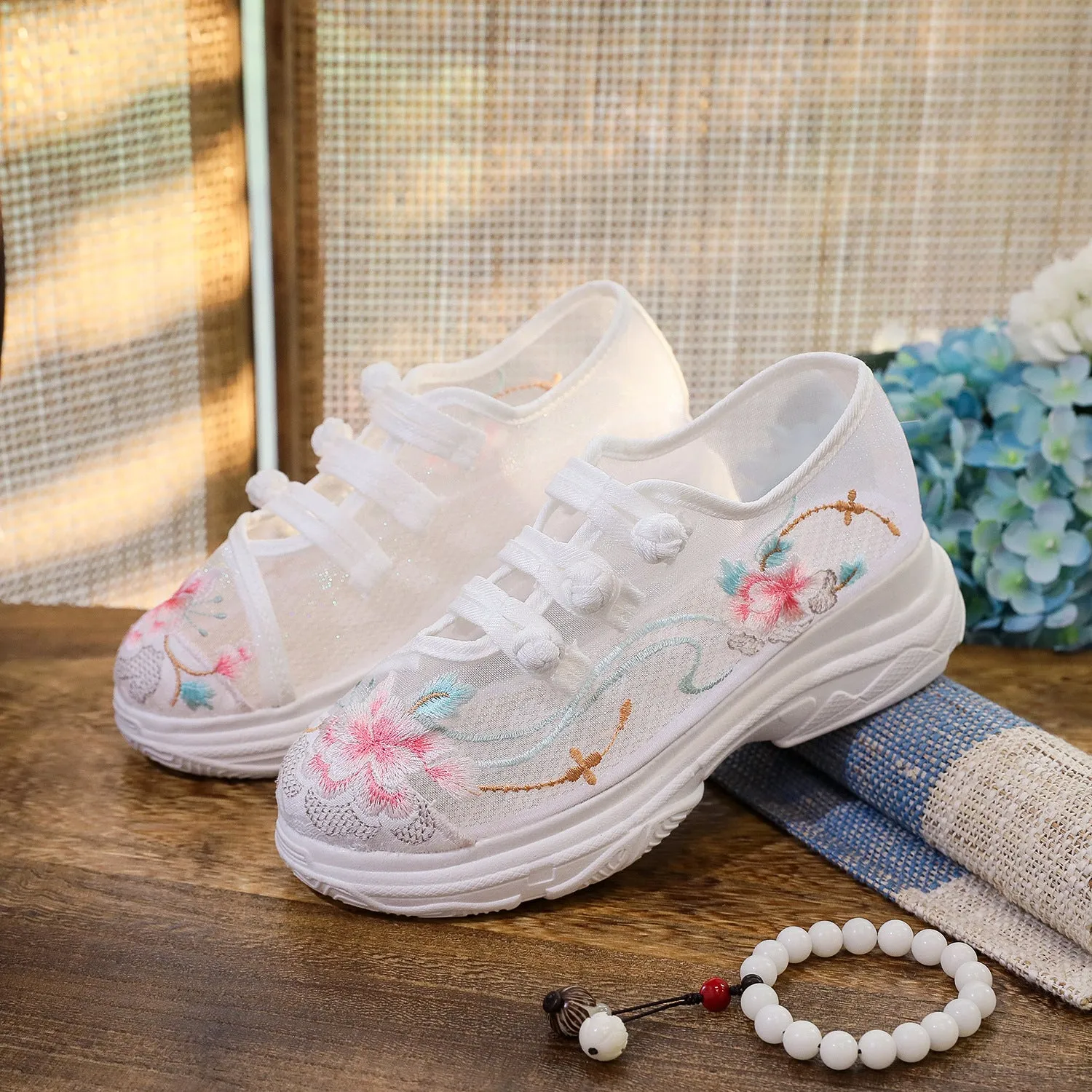 Garden Height Increasing Insole Embroidered Thickened Canvas Shoes