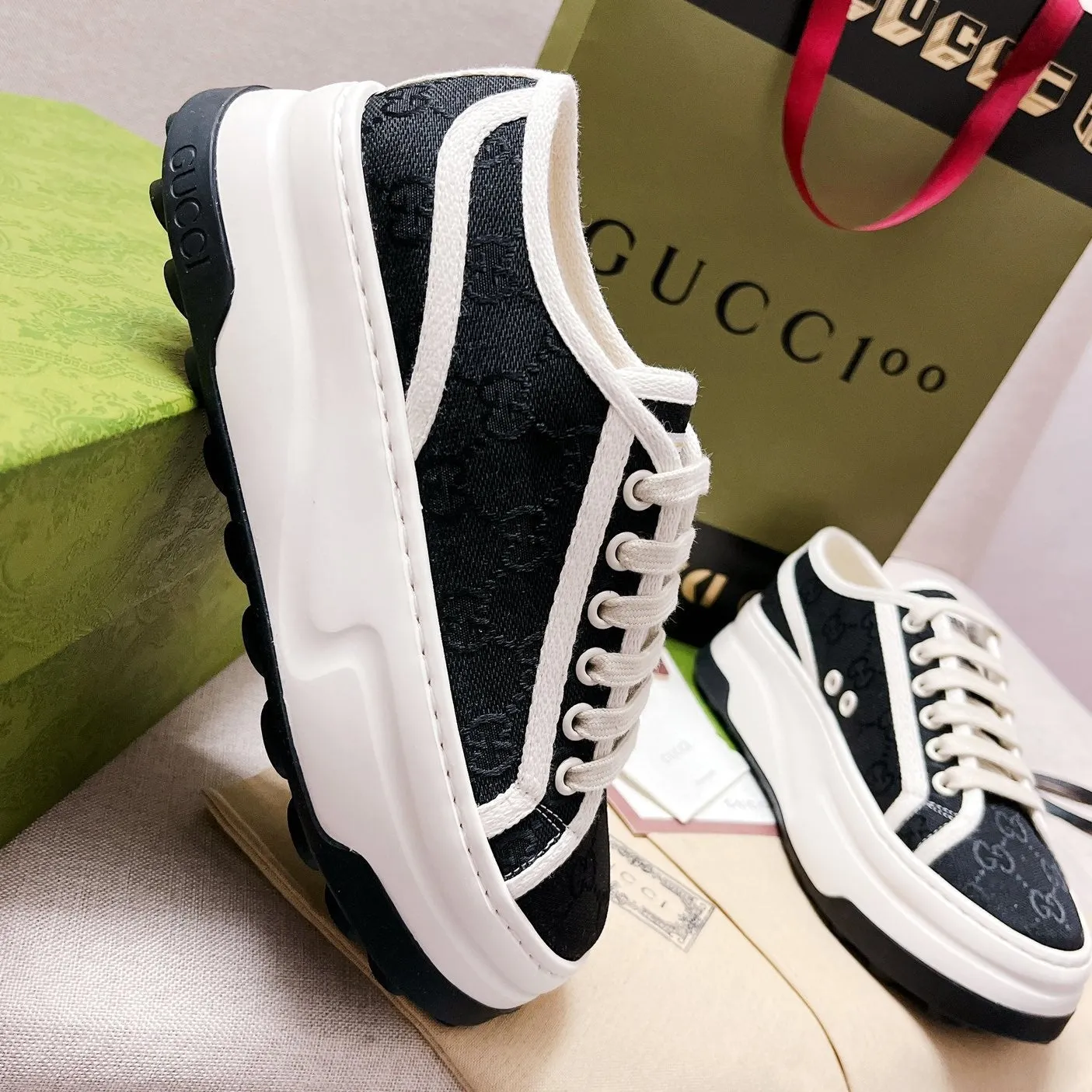 GG Canvas lace-up sneakers Black White