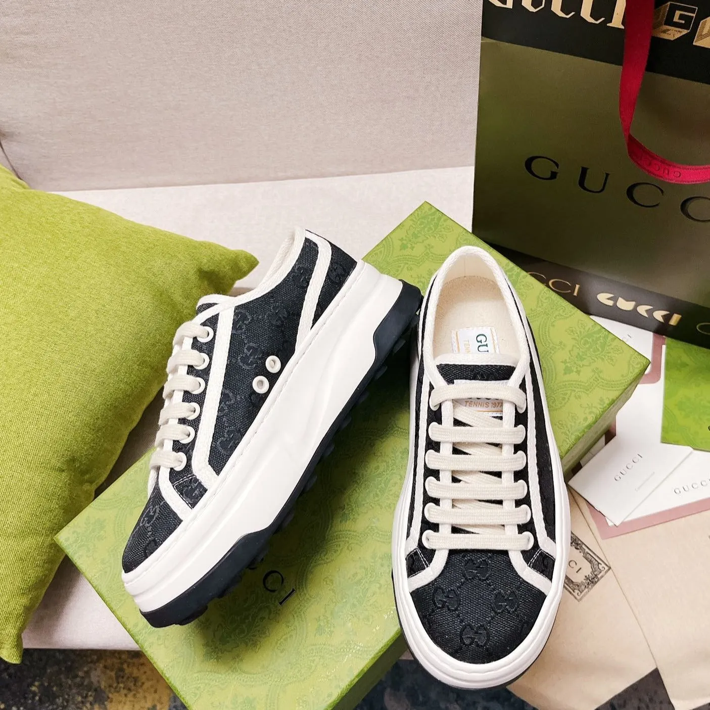 GG Canvas lace-up sneakers Black White