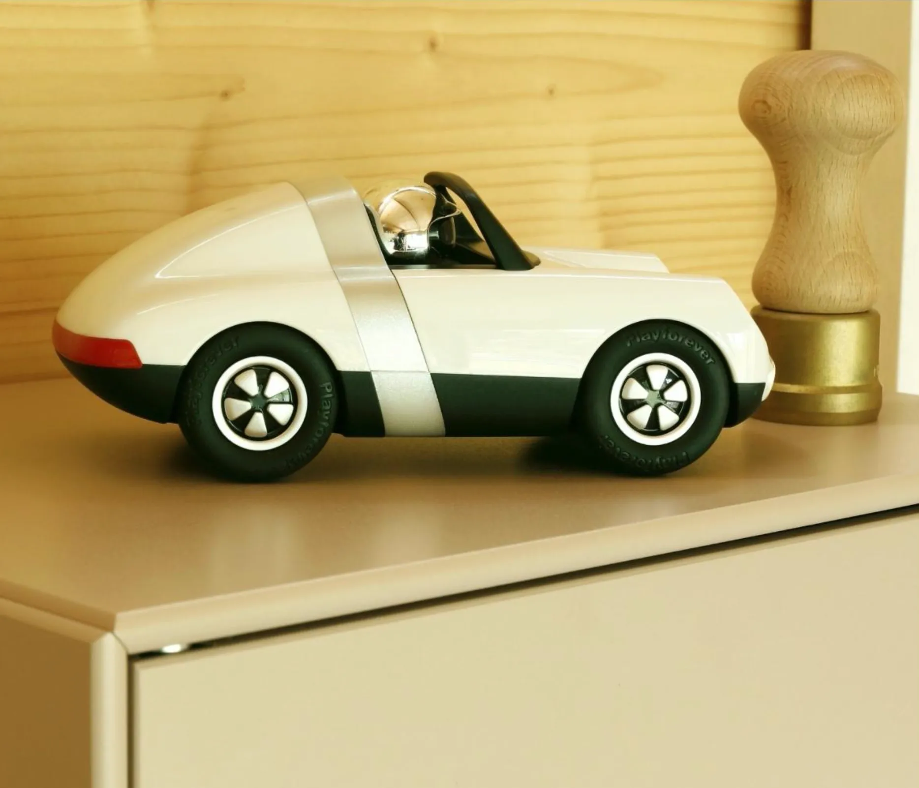 LUFT PFEIFFER White collectible toy car