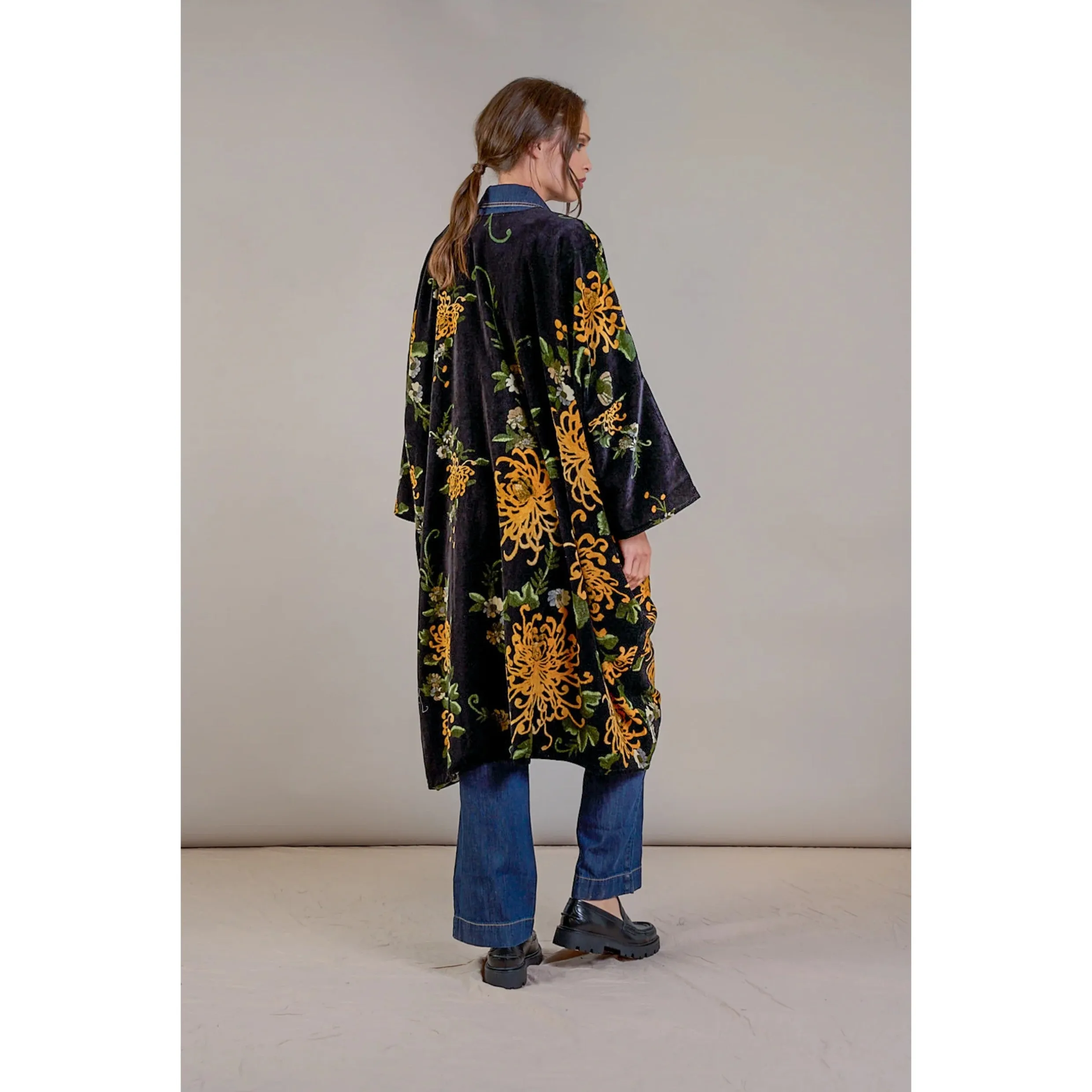 One Hundred Stars Chrysanthemum Black Velvet Grande Kimono