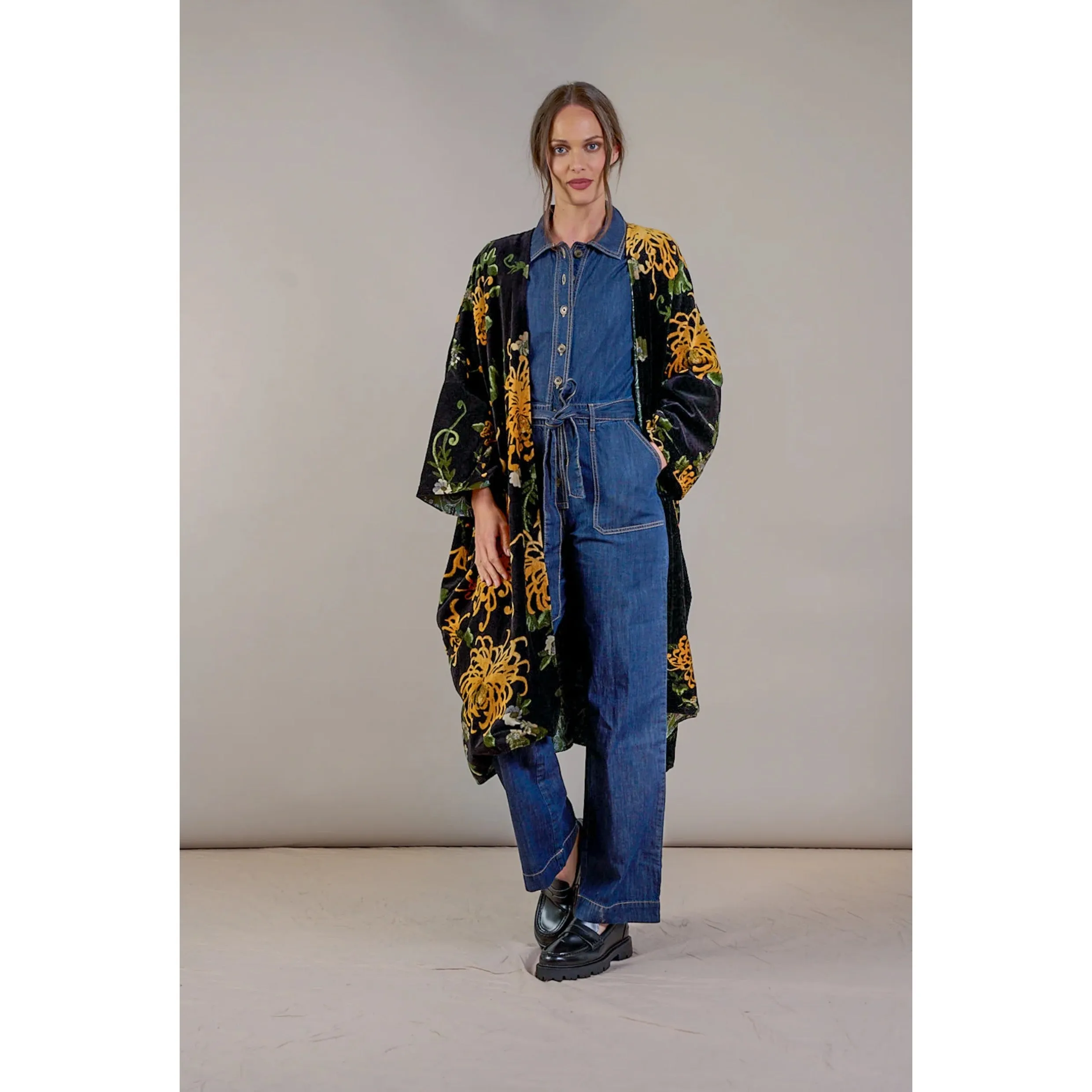 One Hundred Stars Chrysanthemum Black Velvet Grande Kimono