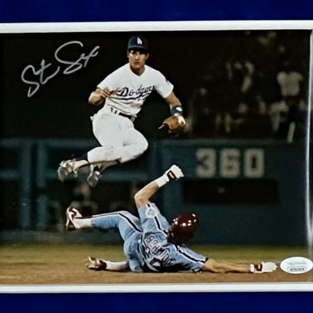 Steve Sax Hand Signed & Framed Los Angeles Dodgers 8x10 Photo (JSA)