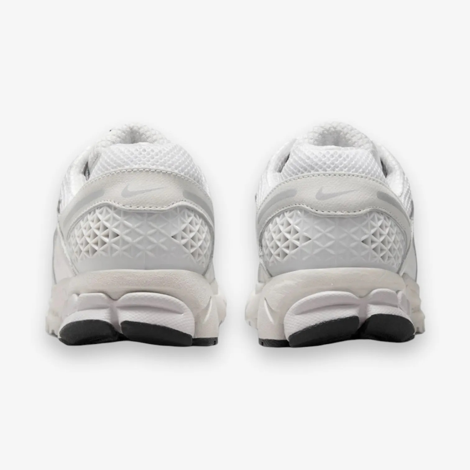 W NIKE ZOOM VOMERO 5 WHITE/VAST GREY-BLACK-SAIL FQ7079-100