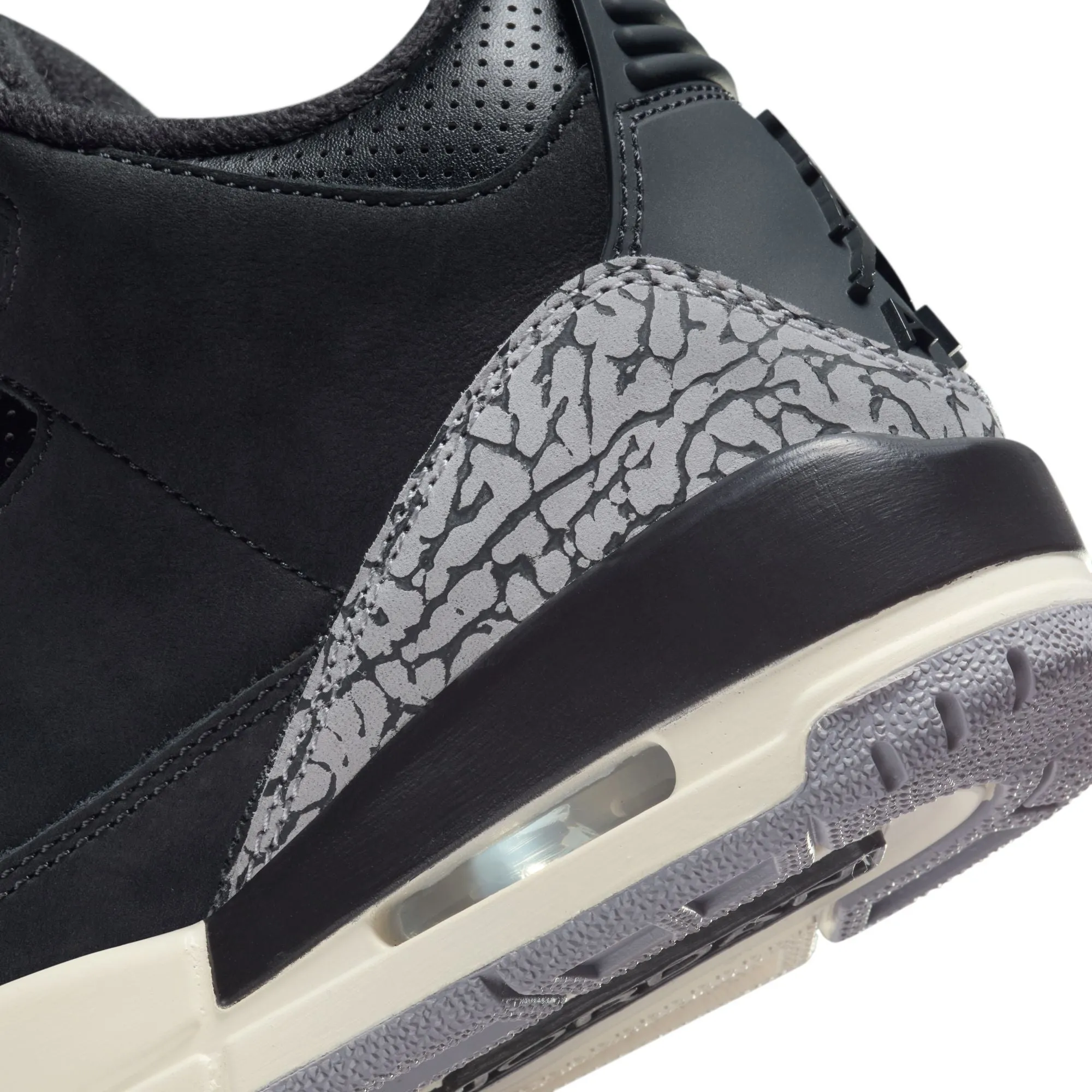 WMNS Nike Air Jordan 3 Retro