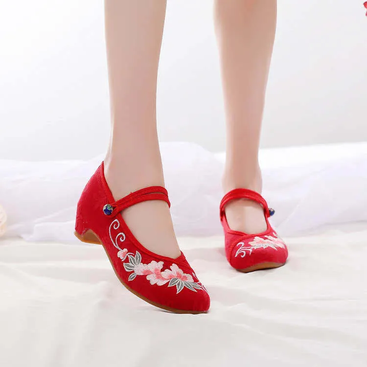 Women's Spring Ethnic Style Embroidered Height Increasing Canvas Shoes